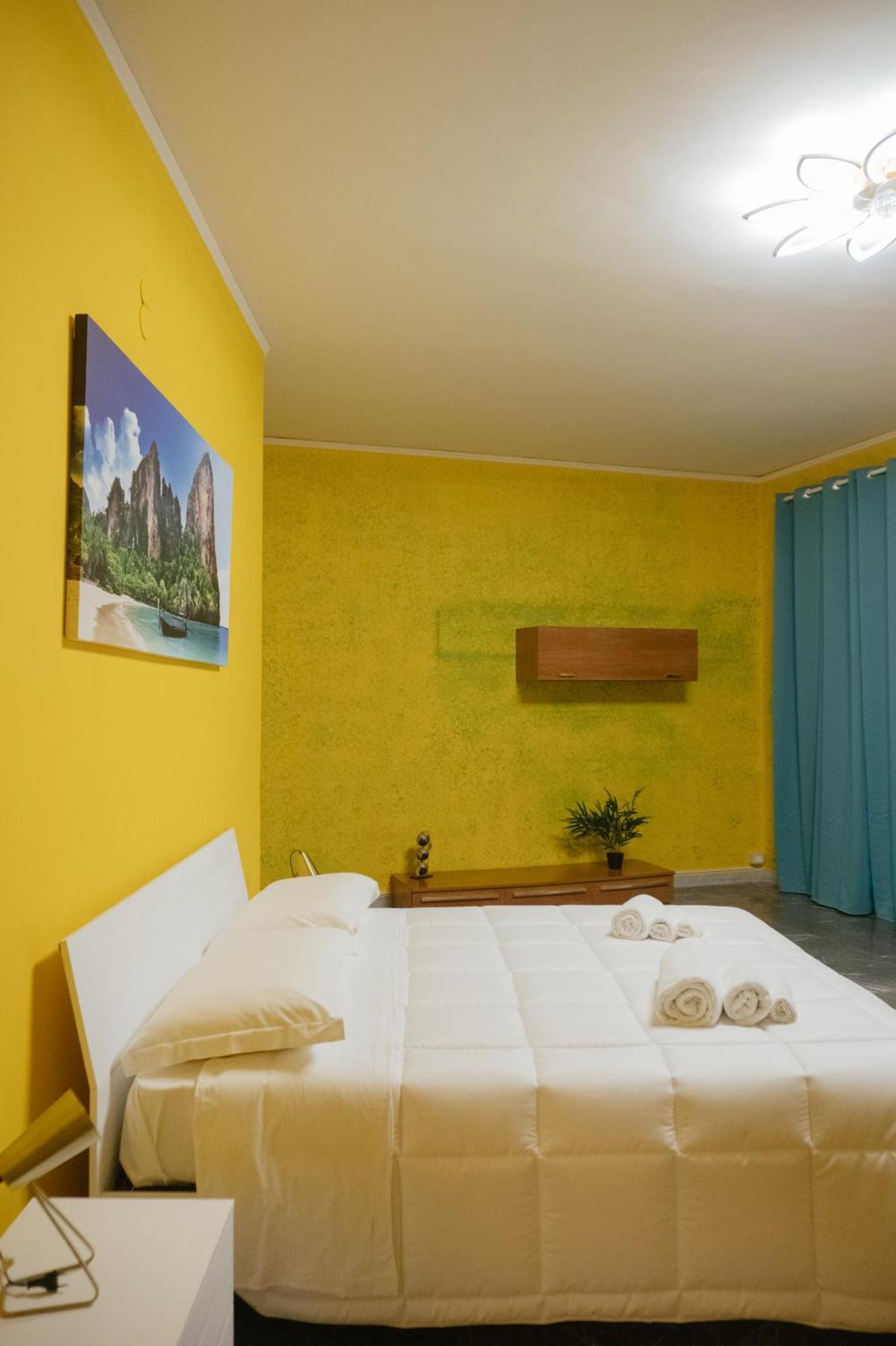Domus Aurea Relax Room Salerno Quarto foto